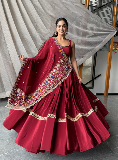 Maroon Tapesty