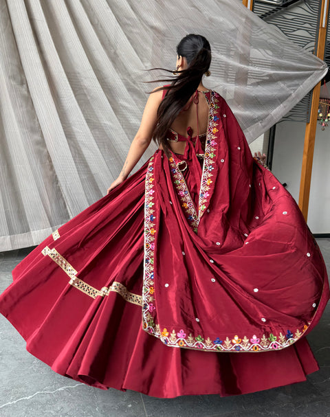 Maroon Tapesty
