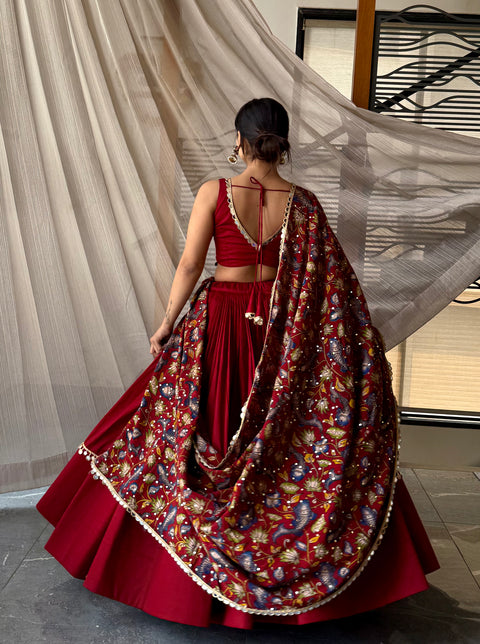 Maroon Tapesty