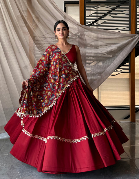 Maroon Tapesty